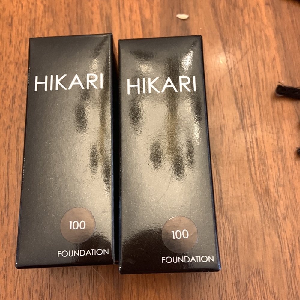 NIB Hikari 100 light foundation (set of 2)